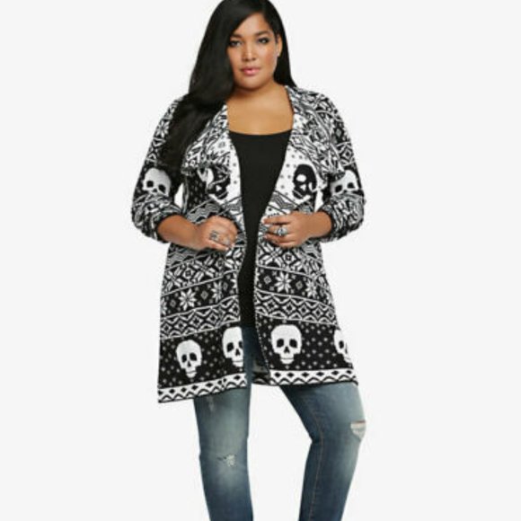 torrid Sweaters - Torrid Skull Snowflake Open Front Cardigan HW9579